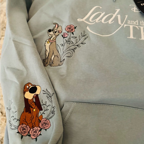 BoxLunch Disney Lady and the Tramp Light Blue Hoodie NWT - Picture 2 of 4